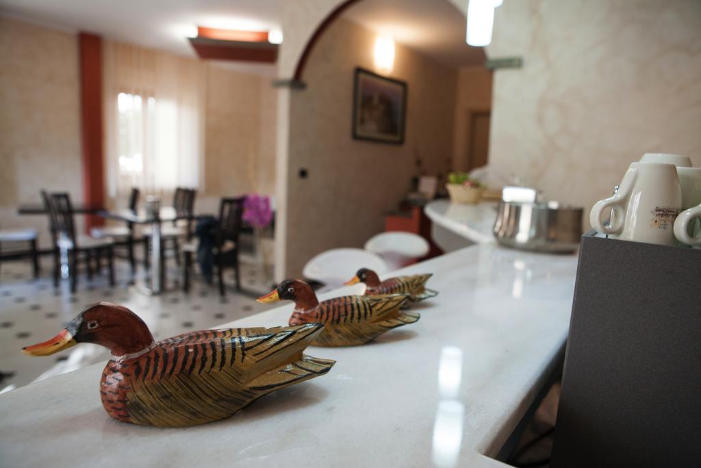 ויבו ואלנטיה מרינה Hotel Barbieri מראה חיצוני תמונה