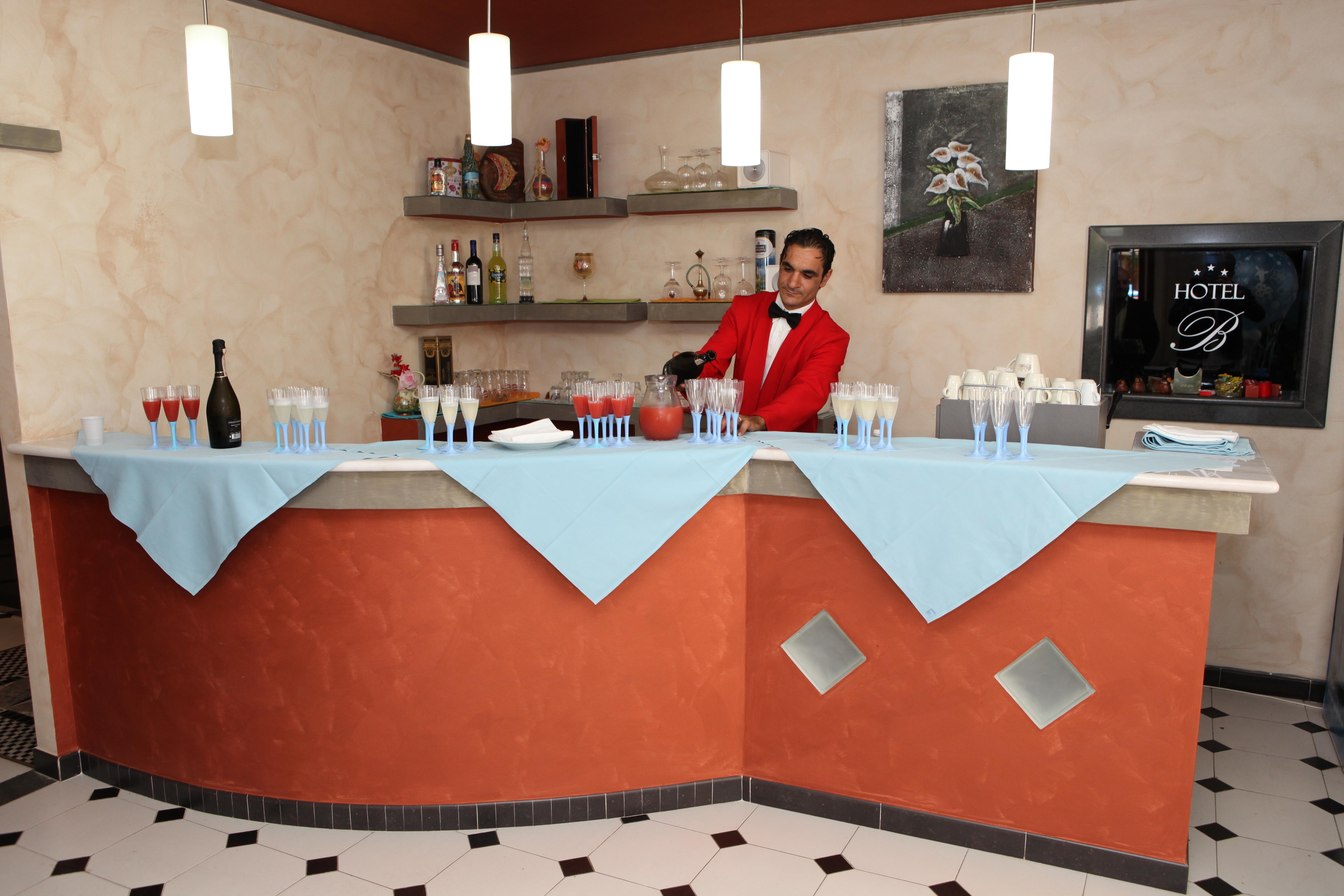 ויבו ואלנטיה מרינה Hotel Barbieri מראה חיצוני תמונה