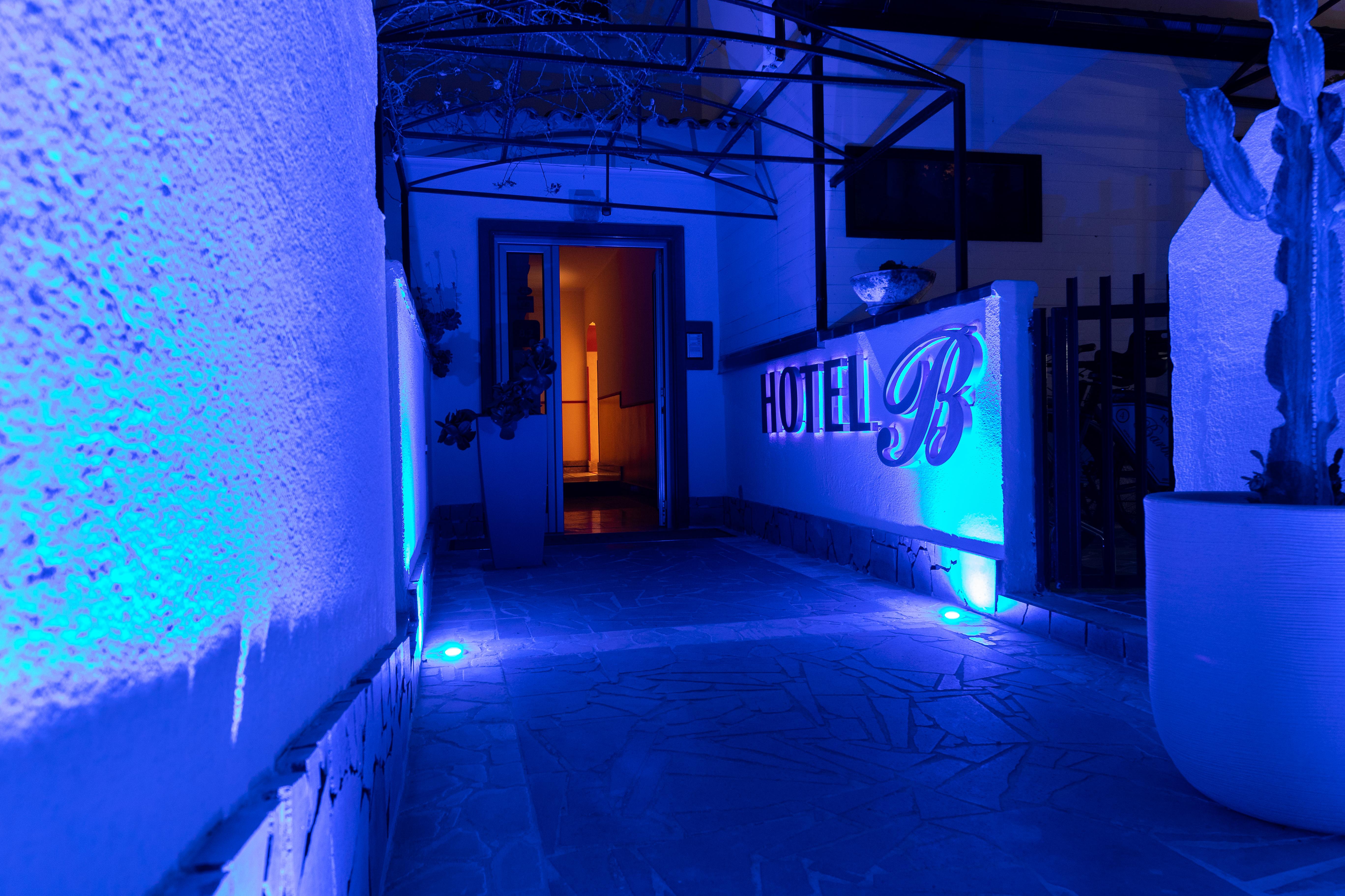 ויבו ואלנטיה מרינה Hotel Barbieri מראה חיצוני תמונה
