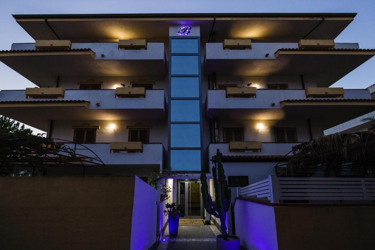 ויבו ואלנטיה מרינה Hotel Barbieri מראה חיצוני תמונה