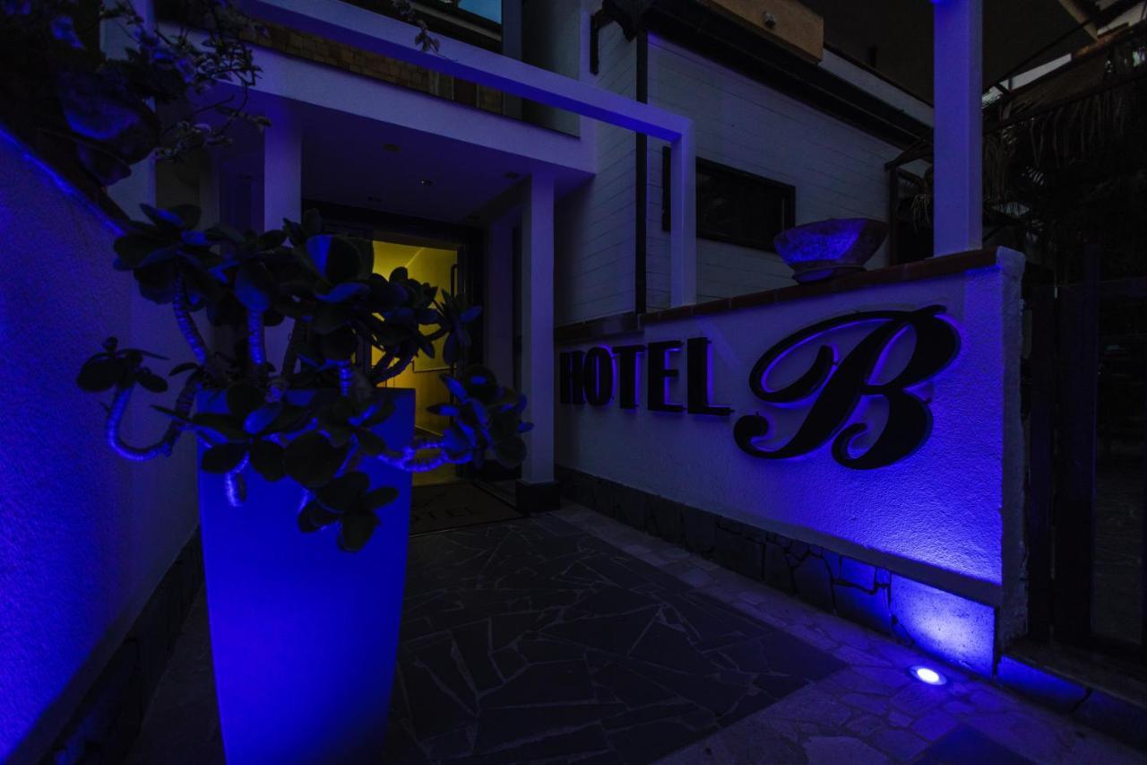 ויבו ואלנטיה מרינה Hotel Barbieri מראה חיצוני תמונה