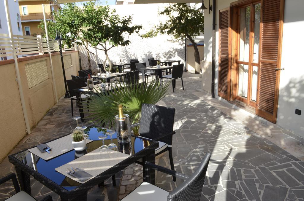 ויבו ואלנטיה מרינה Hotel Barbieri מראה חיצוני תמונה