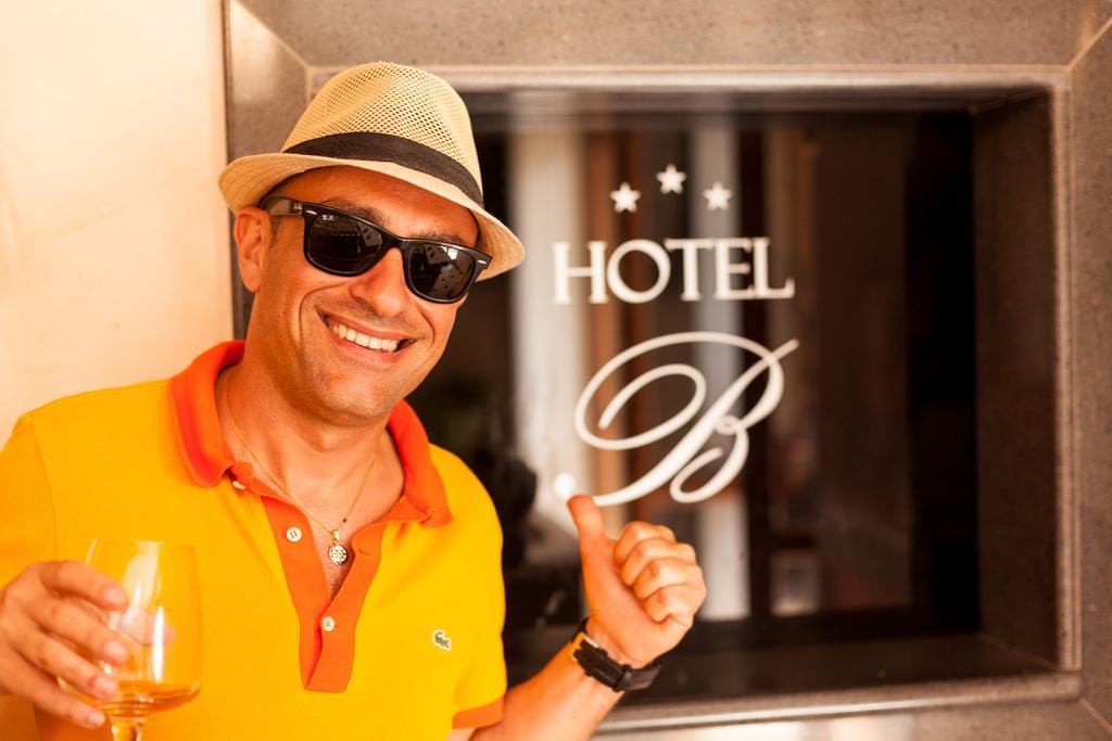 ויבו ואלנטיה מרינה Hotel Barbieri מראה חיצוני תמונה